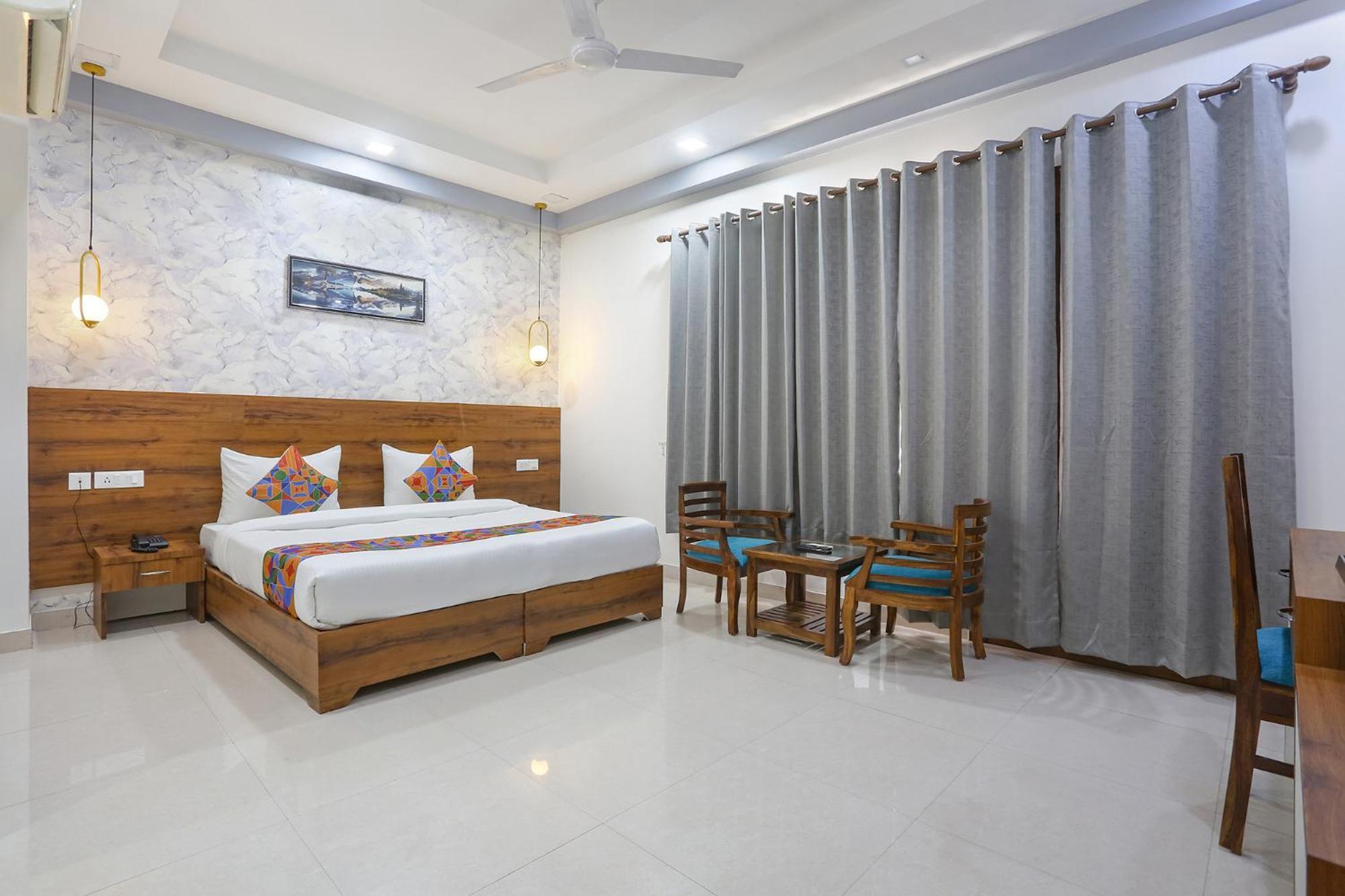 Fabhotel New Journey Hospitality Gurgaon Bagian luar foto