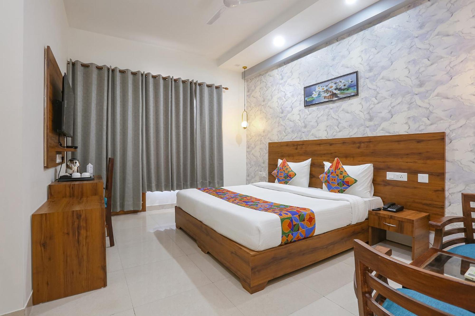 Fabhotel New Journey Hospitality Gurgaon Bagian luar foto