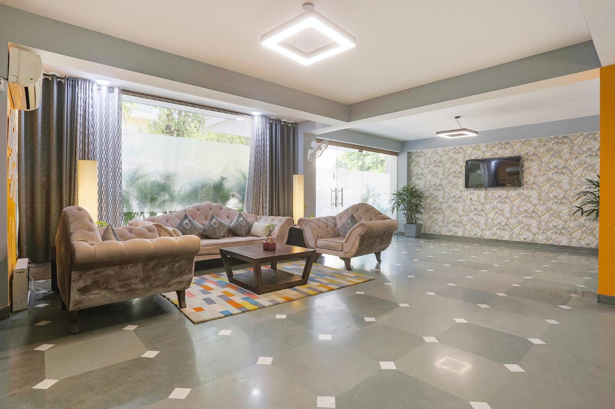 Fabhotel New Journey Hospitality Gurgaon Bagian luar foto