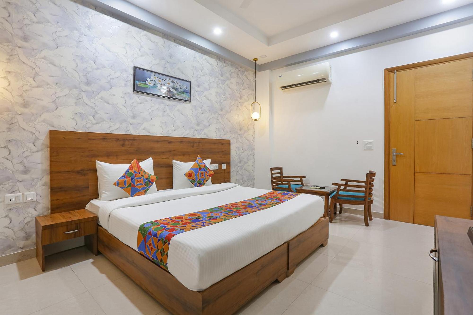 Fabhotel New Journey Hospitality Gurgaon Bagian luar foto