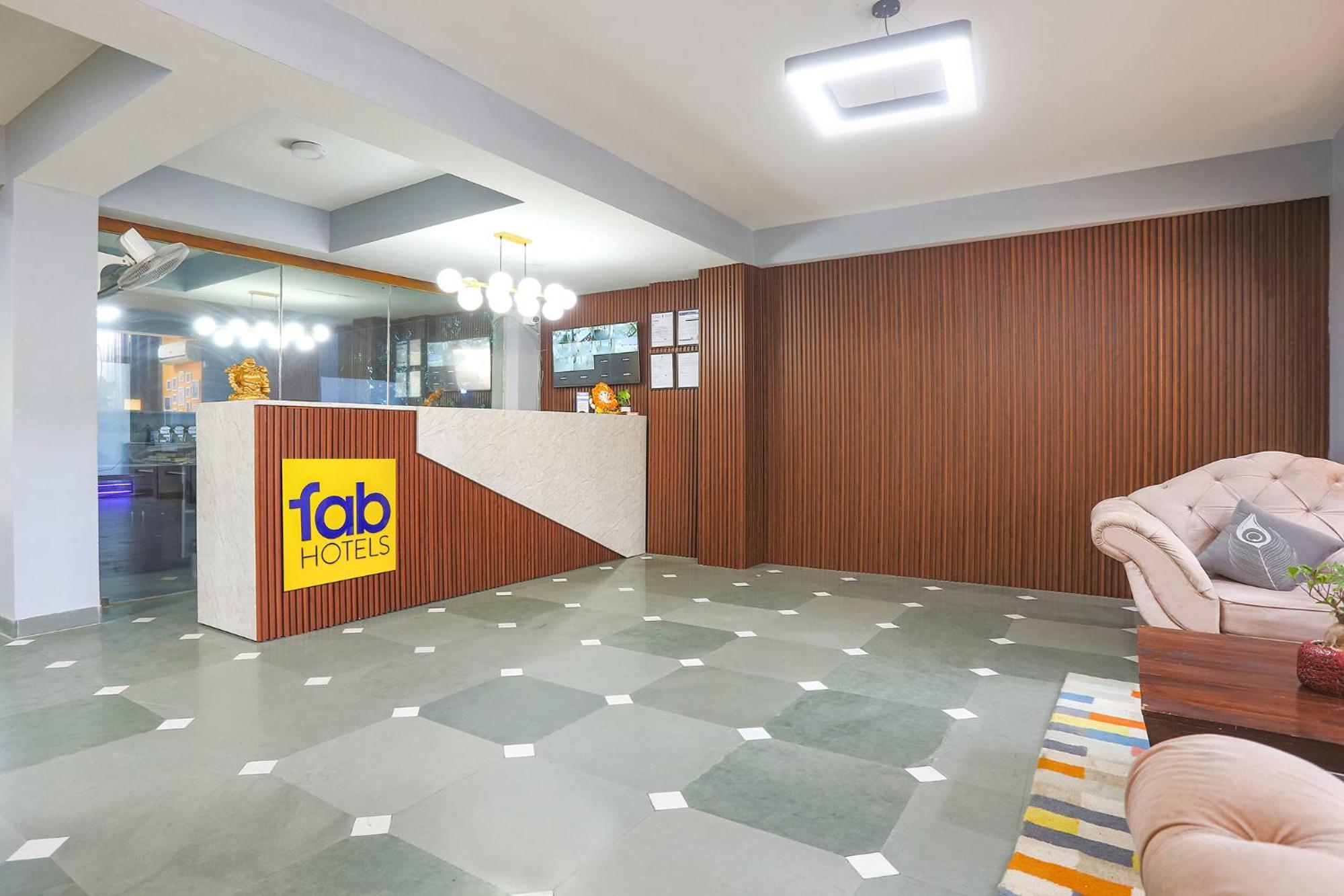 Fabhotel New Journey Hospitality Gurgaon Bagian luar foto